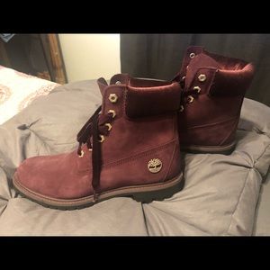 Timberlands Women's Wine Colored Boots
